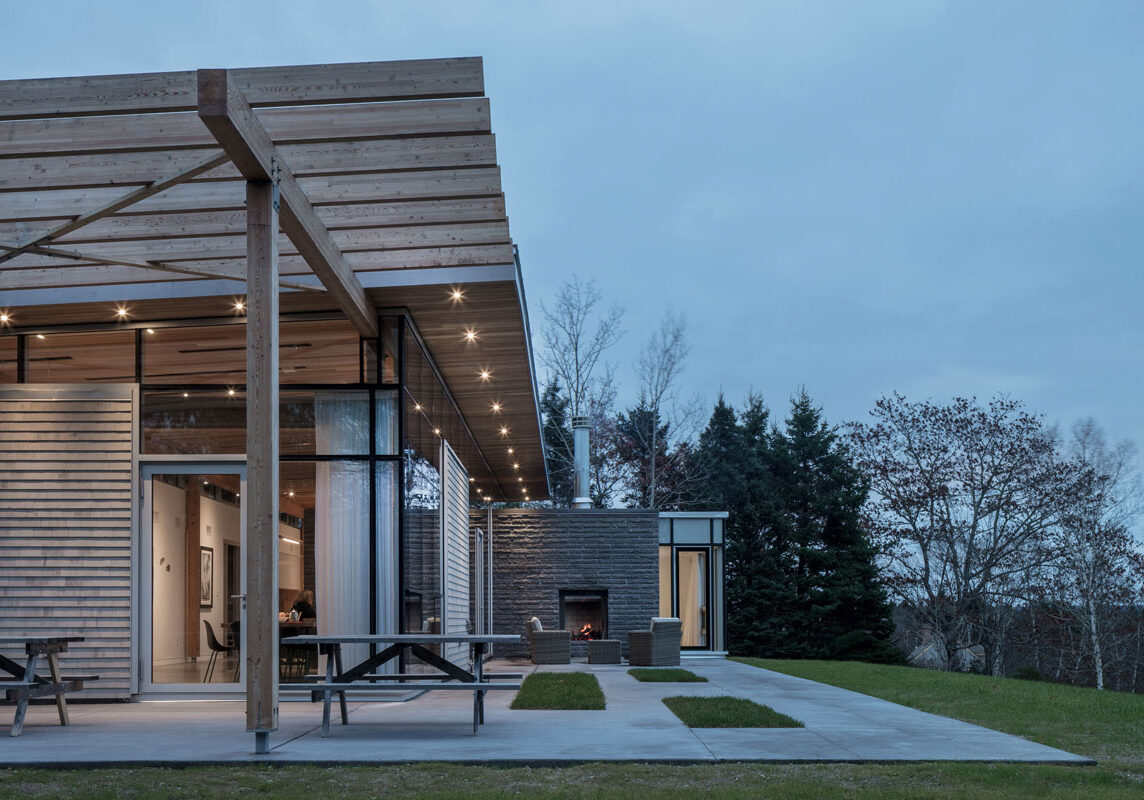 House in Scotch Cove. Photo by Julian Parkinson on FBM.ca